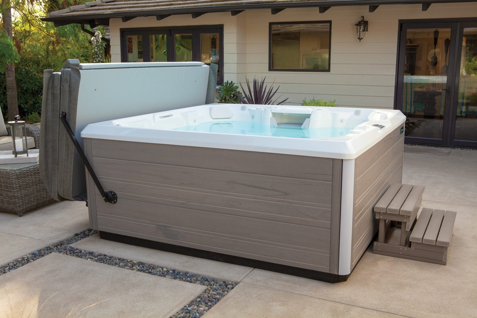 HotSpring-Limelight-2018-Pulse-CoastalGray-Lifestyle-SpaAlone-Coverlifer